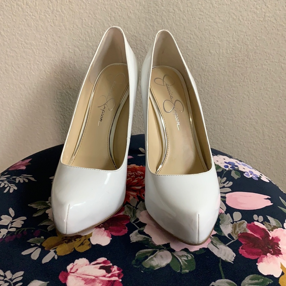 White patent leather Jessica Simpson 8.5 pumps